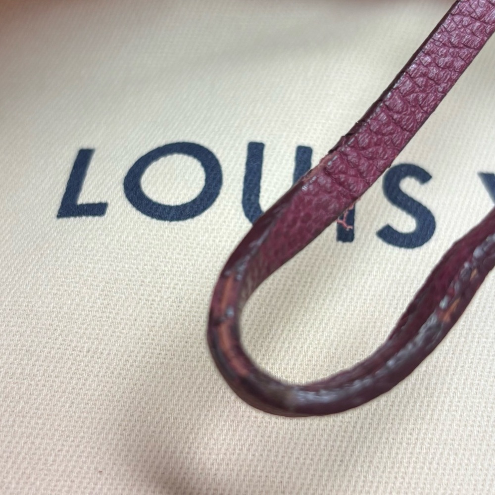Louis Vuitton Empreinte Clochette Key Holder Raisin Burgundy w/ Box & Dust Bag - Picture 2 of 10